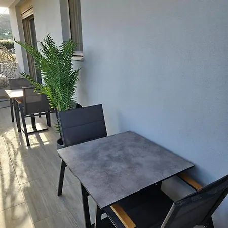 Calm & Dreamy Luxury Apts Pirgos  Exterior photo