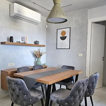 Calm & Dreamy Luxury Apts Pirgos  Exterior photo